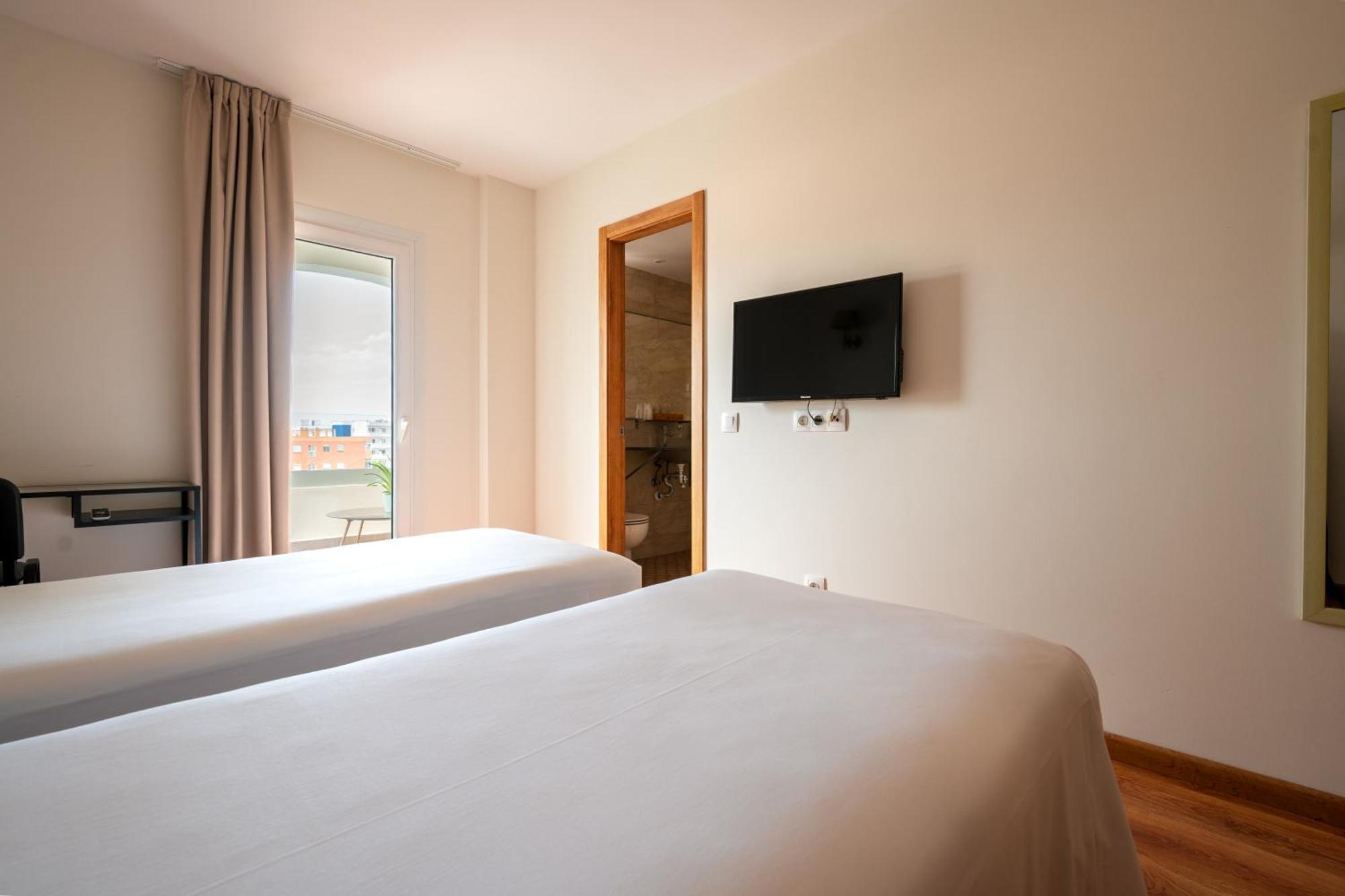 Nura & 4* Santa Ponsa