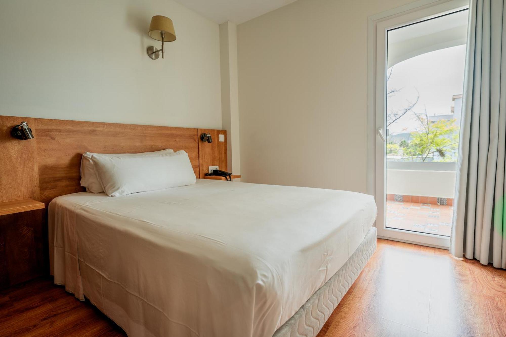 Nura & 4* Santa Ponsa